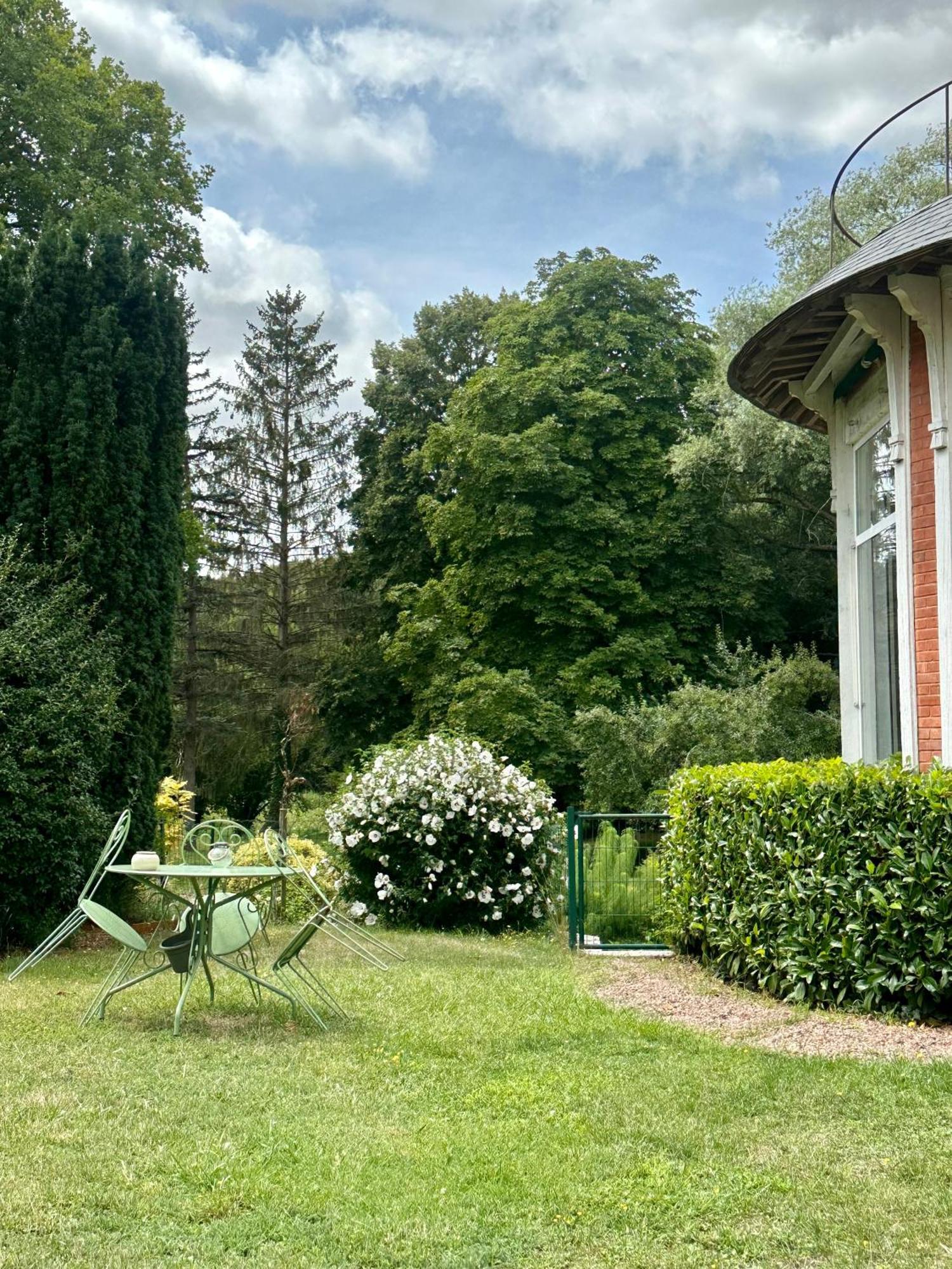 Le Moulin De Francueil Bed and Breakfast Eksteriør billede